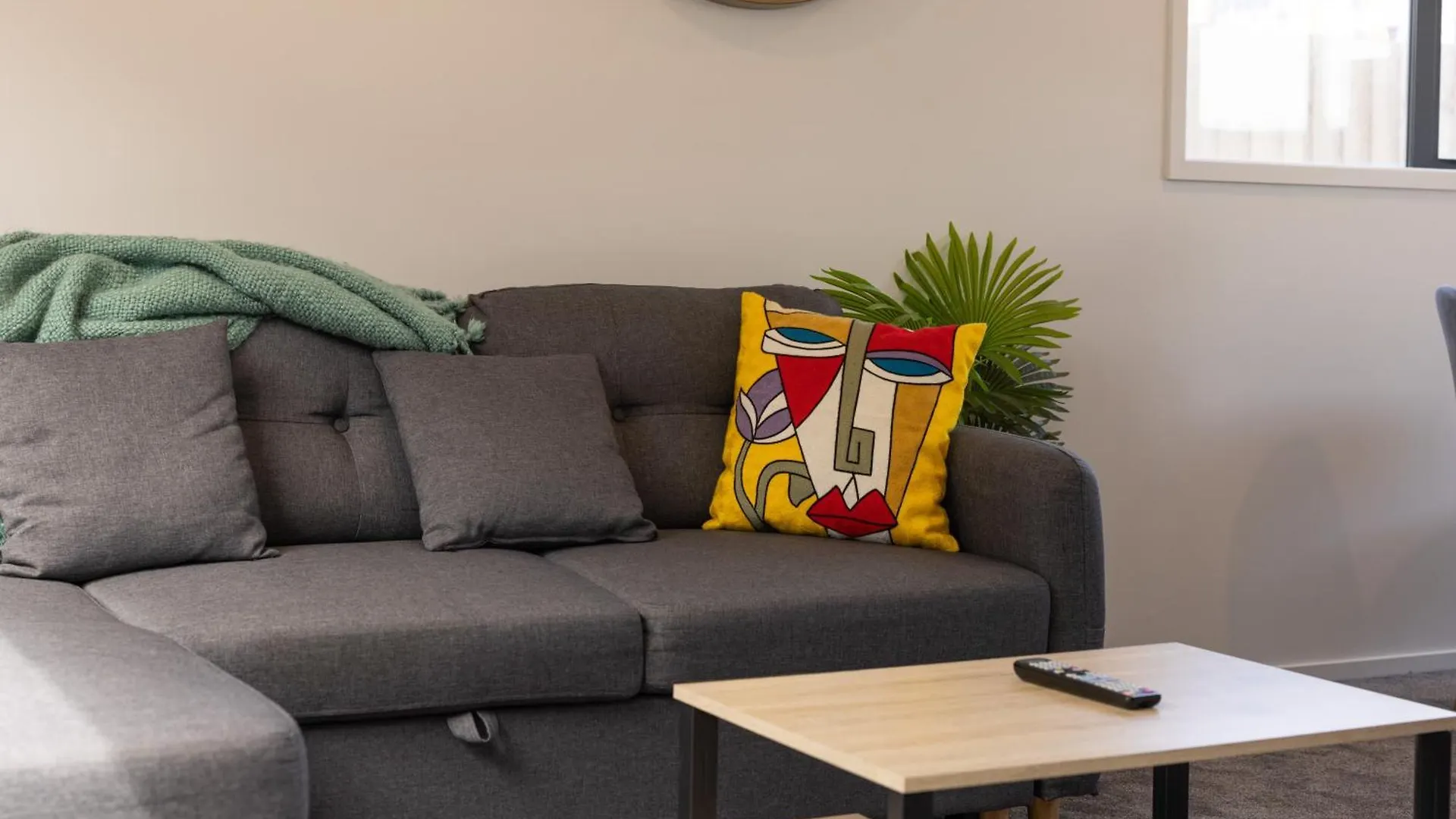 Luxury 2 Bedroom Townhouse By Hagley Park In Cbd 크라이스트처치 0*,