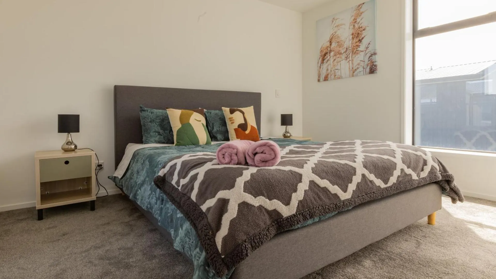 Luxury 2 Bedroom Townhouse By Hagley Park In Cbd Christchurch