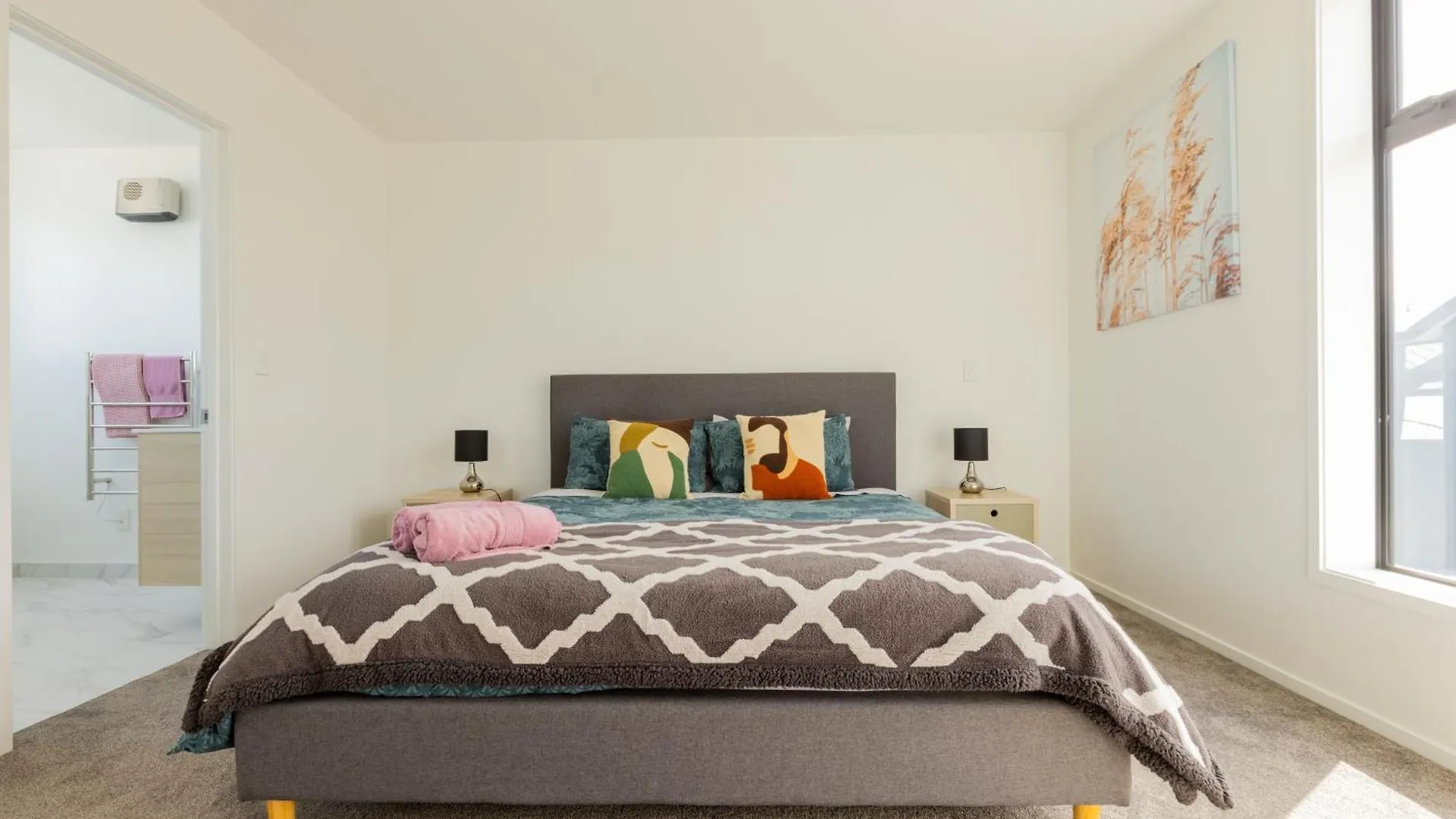 Holiday home Luxury 2 Bedroom Townhouse By Hagley Park In Cbd Christchurch